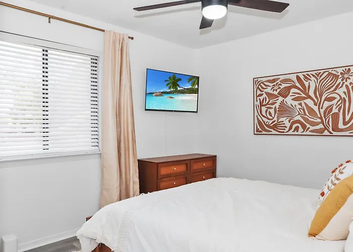 Cozy 3-bedroom, Centrally Located * Pensacola